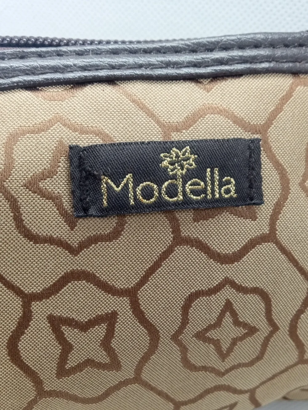 MODELLA SMALL MAKE UP BAG - Picture 3 of 7